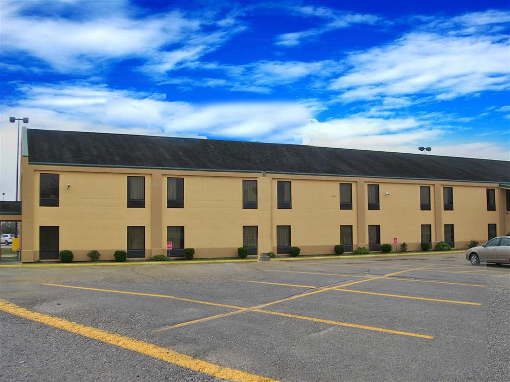 Executive Inn & Suites Breaux Bridge, La Exterior photo