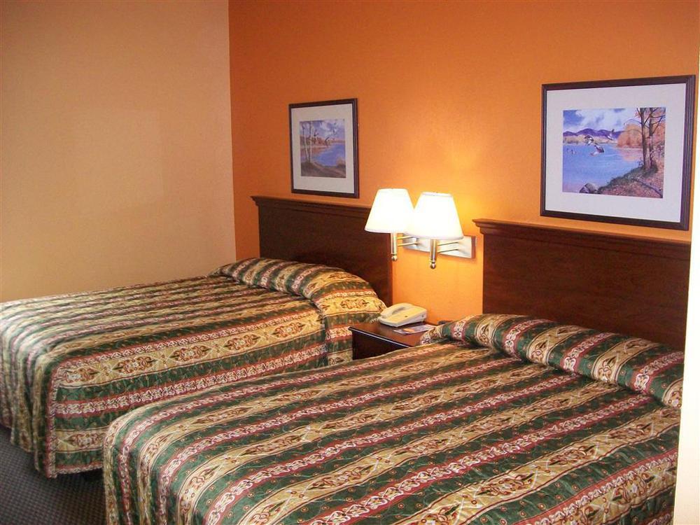 Executive Inn & Suites Breaux Bridge, La Room photo