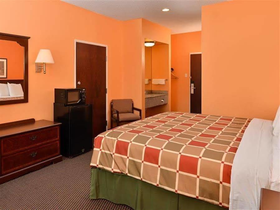 Executive Inn & Suites Breaux Bridge, La Exterior photo